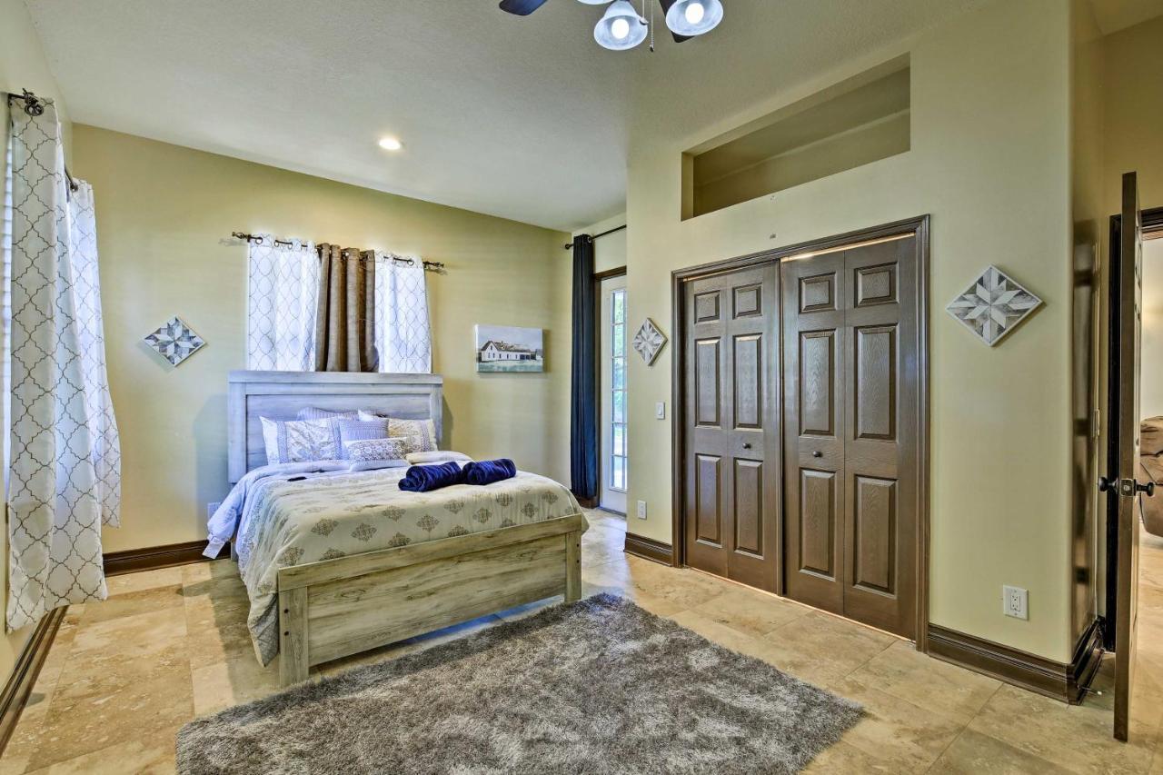 Tampa Oasis With Pool About 7 Mi To Busch Gardens! Villa Exterior foto